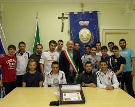 CALCIO: FOSSA IN PROMOZIONE, IL SINDACO PREMIA GLI ARTEFICI DELLA STORICA IMPRESA