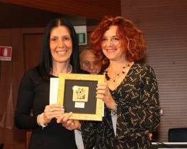 PREMIO NAZIONALE PATRIZIA BRUNETTI: LA GIORNALISTA AQUILANA MONICA PELLICCIONE PREMIATA CON ‘ZITTITA’