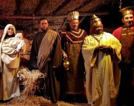L’AQUILA: LA MAGIA DEL PRESEPE VIVENTE DI PIANOLA, TRADIZIONE E STORIA SI INCONTRANO NELLA FEDE