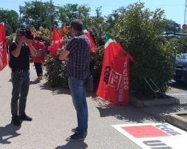L’AQUILA: PRESIDIO CGIL DAVANTI AL CUP, ”LA SALUTE NON E’ PIU’ DIFFERIBILE”