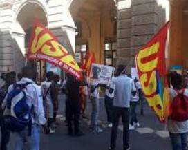 CHIETI: PRESIDIO MIGRANTI IN PREFETTURA PER PERMESSO DI SOGGIORNO