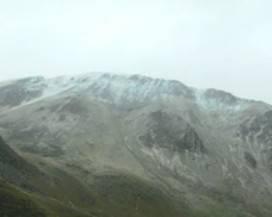 AUTUNNO, NEVE SUL GRAN SASSO, NELLA NOTTE -4.2 AL RIFUGIO FRANCHETTI