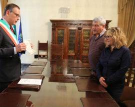 PESCARA: UNIONI CIVILI,  IL PRIMO SI’ E’ QUELLO DI ROLANDO E CINZIA