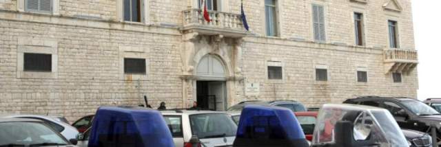 TROVATI CON 13 CHILI DI TRITOLO, ARRESTATA DONNA DI AVEZZANO E UOMO MAROCCHINO
