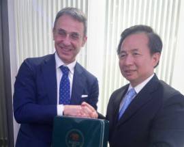 MINISTRO COSTA SCEGLIE PROFUMO CHE NASCE NEL PARCO NAZIONALE D’ABRUZZO