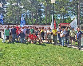 ”L’ITALIA HA BISOGNO DELLA FORESTALE”, LA PROTESTA SUL GRAN SASSO