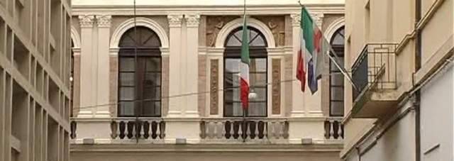 GUARDIA DI FINANZA IN UFFICI PROVINCIA DI  TERAMO: SEQUESTRO DOCUMENTI E TELEFONI