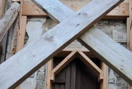 EMERGENZA PUNTELLAMENTI A L’AQUILA, USRA, ‘POSSIBILE INTERVENIRE IN CASI CRITICI’