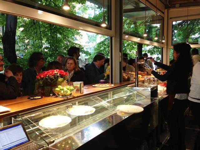 L’AQUILA: PUNTO BASILIO COMPIE 2 ANNI, APERITIVO E SERATA MUSICALE