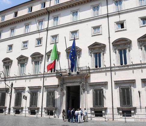 CRISI DI GOVERNO: SI RIAPRE DIALOGO TRA  M5S  E PD, CONSULTAZIONI AL QUIRINALE