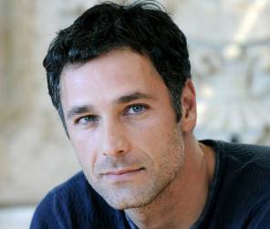EVASIONE FISCALE: RAOUL BOVA CONDANNATO A UN ANNO E SEI MESI
