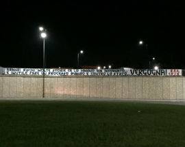 STRISCIONI RIMOSSI DA COMUNE, TIFOSI L’AQUILA CALCIO FURIOSI