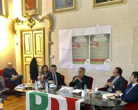 ”REAGIRE ALLE MAFIE”: A SULMONA FRANCO ROBERTI ALL’INCONTRO DEL PD