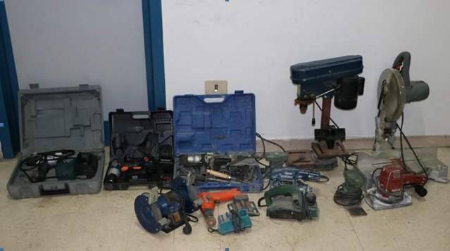 NASCONDEVA REFURTIVA IN CASA, 27ENNE IN MANETTE A PESCARA