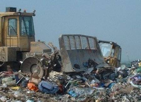 NAPOLI: ASILI E STRADE COSTRUITI CON RIFIUTI TOSSICI
