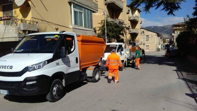 ACIAM: RACCOLTA STRAORDINARIA DI RIFIUTI ABBANDONATI IN STRADA IN MARSICA