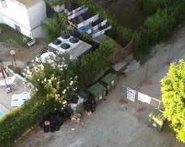 GIULIANOVA: RIFIUTI ALL’ENTRATA DEL RESIDENCE, PROTESTE DEI TURISTI