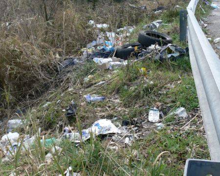 TERAMO: RACCOLTA RIFIUTI LUNGO PEDEMONTANA E CONTROLLI SERRATI