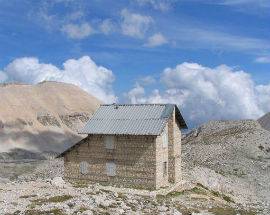 MONTAGNA: IL PARCO DELLA MAIELLA RECUPERA IL RIFUGIO MANZINI