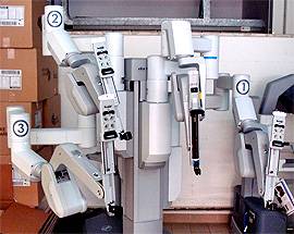 CHIETI: INTERVENTI CHIRURGICI CON ROBOT ULTRA INNOVATIVO