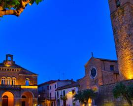 FESTA DELLA REPUBBLICA: A ROCCA SAN GIOVANNI BANDIERE A GIOVANI COPPIE