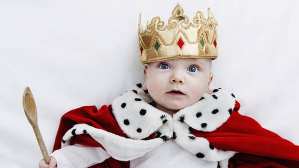 LONDRA: E’ NATO IL ROYAL BABY, UN MASCHIETTO CHE ”VALE” 283 MILIONI DI EURO