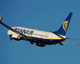 RYANAIR VOLA VIA DA AEROPORTO D’ABRUZZO, ESPLODE LA POLEMICA