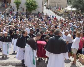 LE SPOGLIE DI SAN DOMENICO A VILLALAGO, MILLE ANNI FA VISSE NELL’EREMO DA LUI FONDATO