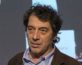 SANDRO VERONESI VINCE IL PREMIO STREGA CON ‘IL COLIBRI”