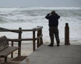 USA: ARRIVA L’URAGANO SANDY, MILIONI DI PERSONE COINVOLTE