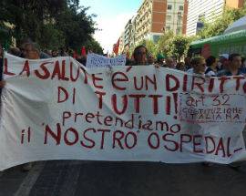 SINDACI DELL’AREA VESTINA PROTESTANO A PESCARA A DIFESA OSPEDALE PENNE
