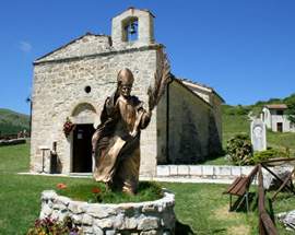 LA CHIESETTA CARA AL PAPA GIACE NELL’ABBANDONO: CORRIERE, ”JENCA E’ FINANZIATA, MA COMUNE FERMO”