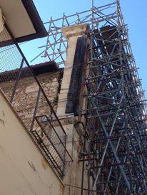 TERREMOTO: CEDONO PUNTELLAMENTI, ALL’AQUILA STRADA CHIUSA E STOP CANTIERI