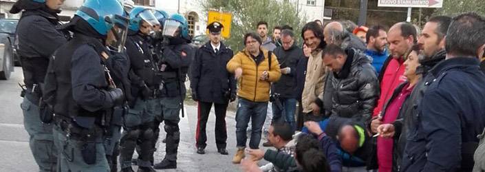SANTA CROCE: DIPENDENTI VS AZIENDA, ”LICENZIATI E SENZA STIPENDIO DA 5 MESI”
