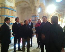 D’ALFONSO IN VISITA A TIONE, MA SINDACO NON C’E’, IRA DELLA MINORANZA