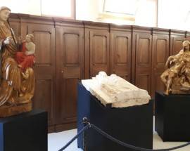 DECENNALE SISMA: A SANTA MARIA DEL SUFFRAGIO L’ESPOSIZIONE TEMPORANEA DI OPERE SCULTOREE