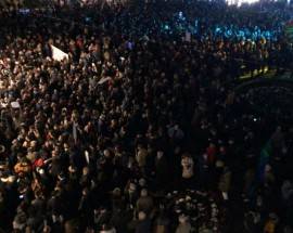 PESCARA: LE SARDINE ARRIVANO IN PIAZZA SALOTTO
