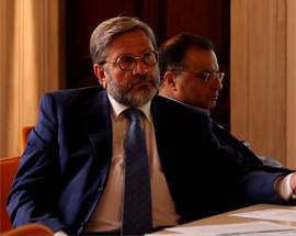 URBAN CENTER L’AQUILA: VOLANO STRACCI TRA SBAFFO E PALUMBO; ”CI IGNORATE!”, ”FALLIMENTARI E DIVISI”