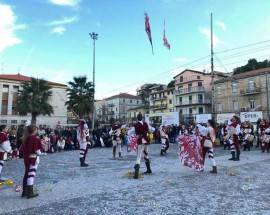 GLI SBANDIERATORI CITTA’ DI L’AQUILA AL CARNEVALE DI FRANCAVILLA AL MARE