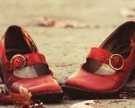 ”NON VOGLIO DIVENTARE UN’ALTRA SCARPETTA ROSSA”, APPELLO DI UNA 52ENNE A MATTARELLA