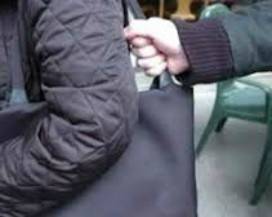 PESCARA: AGGREDISCONO E SCIPPANO ANZIANA, ARRESTATI