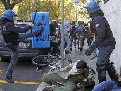 ADUNATA: ”I BLACK BLOC NON FACCIANO ARRABBIARE GLI ALPINI…”