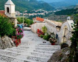 NATALE: A SCONTRONE TORNA IL PRESEPE VIVENTE CON LE ZAMPOGNE D’ABRUZZO