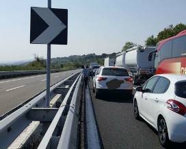 INCIDENTE SULLA A14 TRA VASTO E VAL DI SANGRO:  TRE FERITI E CODE