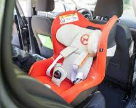MONTESILVANO: BIMBA DI 2 ANNI CHIUSA IN AUTO, SALVATA DALLA POLIZIA