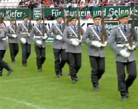 AI MILITARI TEDESCHI CRESCE IL SENO, ”ESERCITAZIONI STIMOLANO ORMONI”