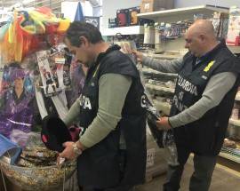 SEQUESTRATI NEL TERAMANO 32.000 ARTICOLI CON MARCHI CONTRAFFATTI