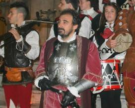 CORONAVIRUS: SPESA A DOMICILIO, A SULMONA CI PENSANO I ‘CAVALIERI’ DEL SESTIERE DI PORTA JAPASSERI