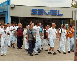 SEVEL: TAGLIO PAUSE AI TURNISTI, LA FIOM INDICE SCIOPERO