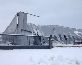 NEVE E SISMA: CROLLA CAPANNONE SICURMAX MONTORIO, IN 20 SENZA LAVORO